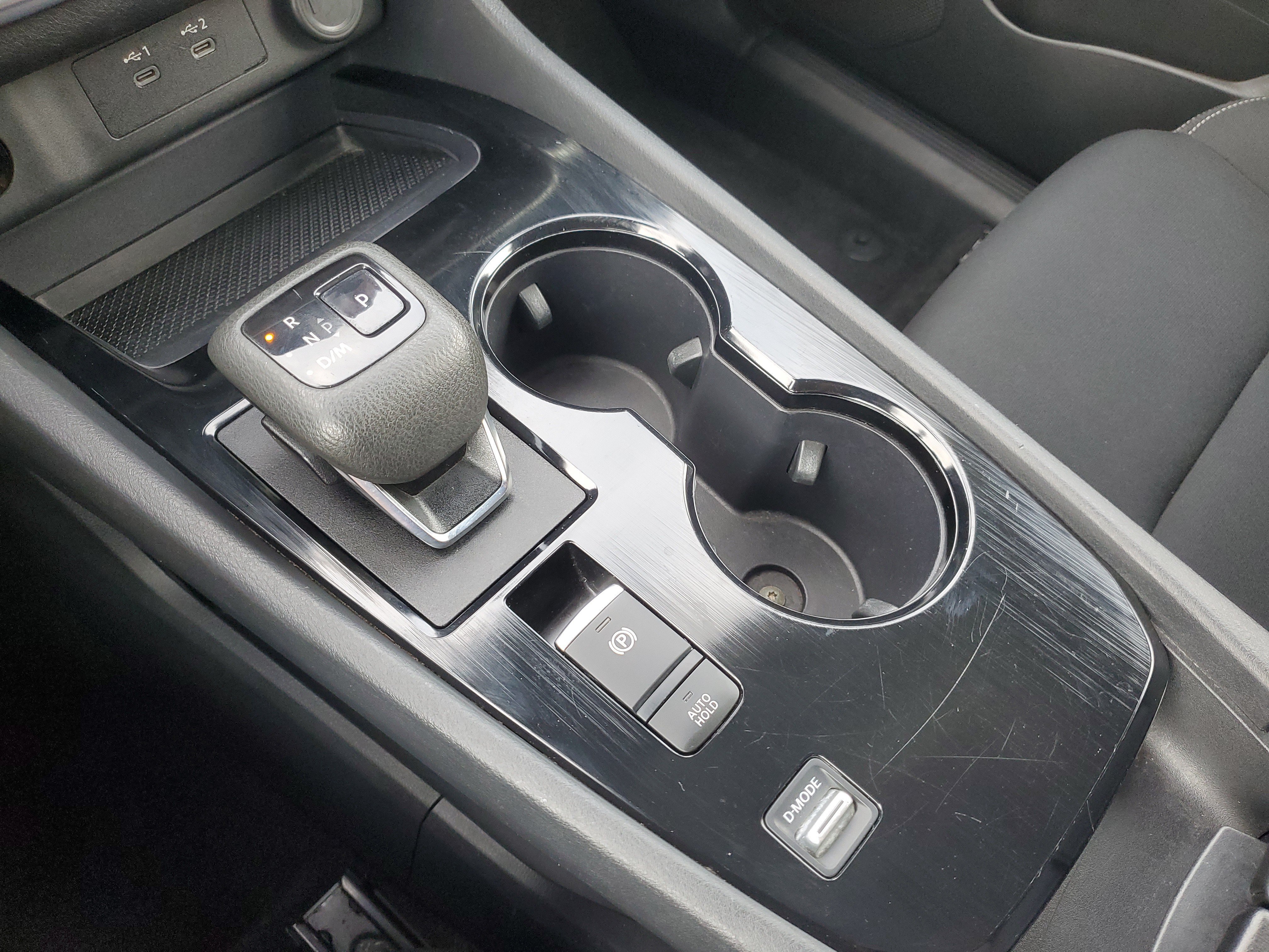 Used 2024 Nissan Rogue S FWD image 23