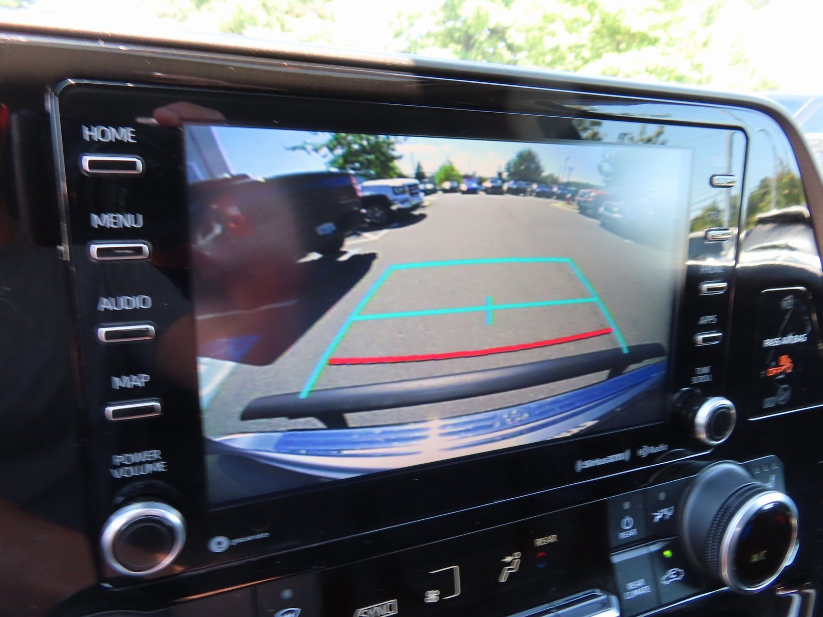 Used 2022 Toyota Highlander XLE image 26