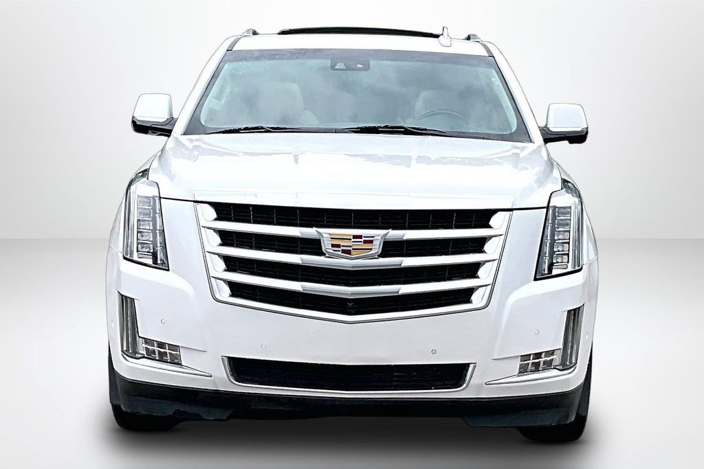 Used 2020 Cadillac Escalade Luxury AWD/4WD image 2