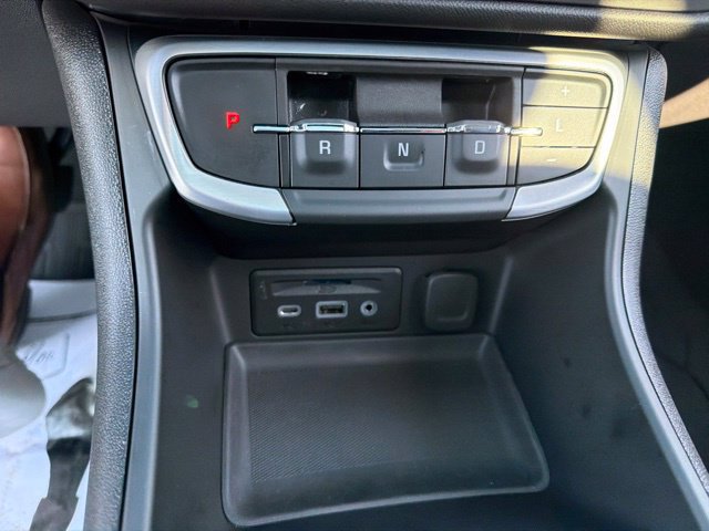 Certified 2024 GMC Terrain SLT w/ Tech Package AWD/4WD image 29