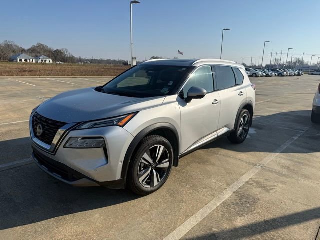 Used 2022 Nissan Rogue SL w/ SL Premium Package image 4