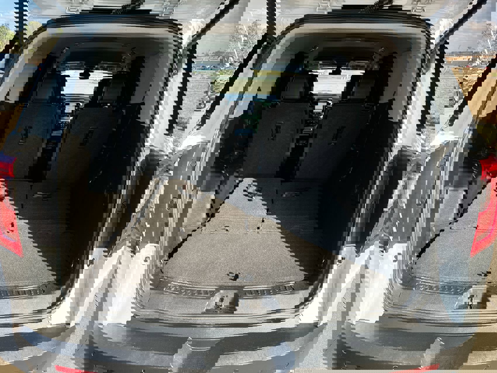 Used 2021 GMC Acadia SLT image 24