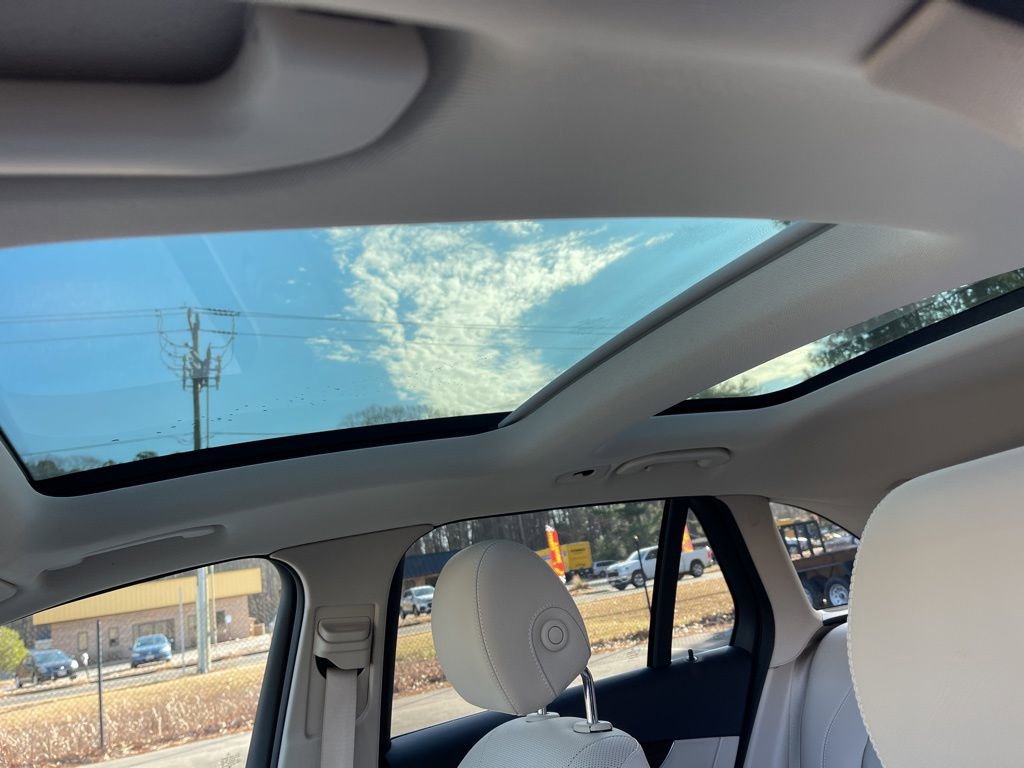 Used 2021 Mercedes-Benz GLC 300 4MATIC image 20