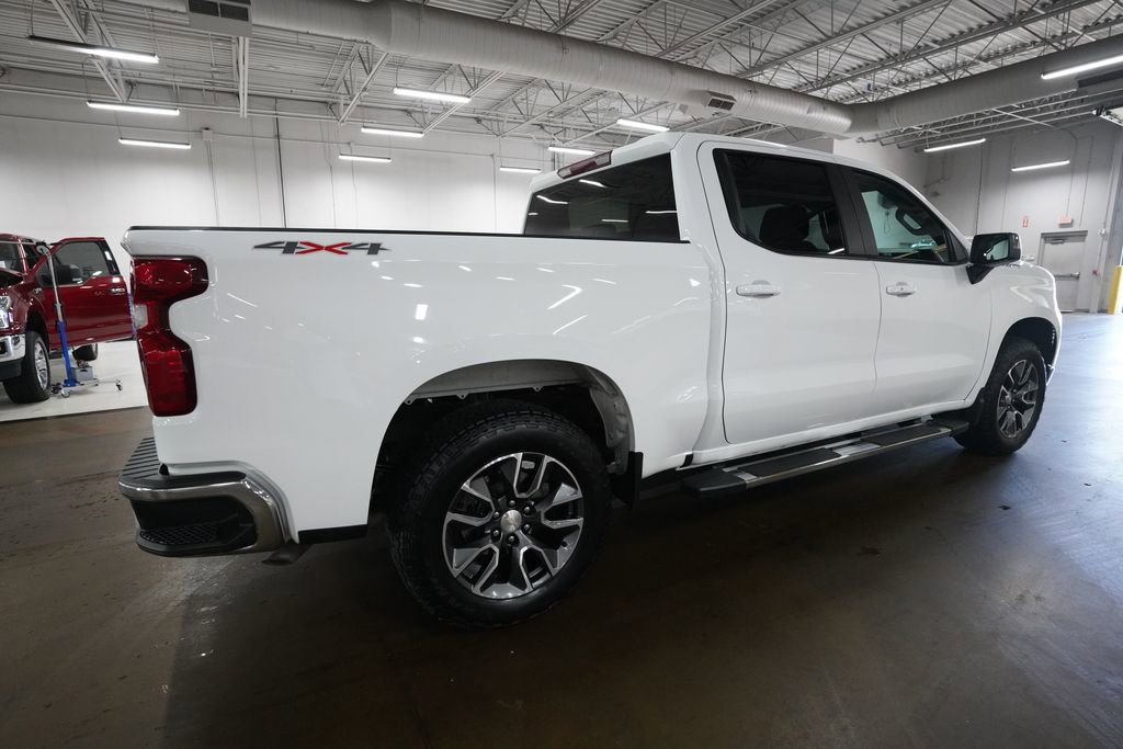 Used 2023 Chevrolet Silverado 1500 LT AWD/4WD image 34