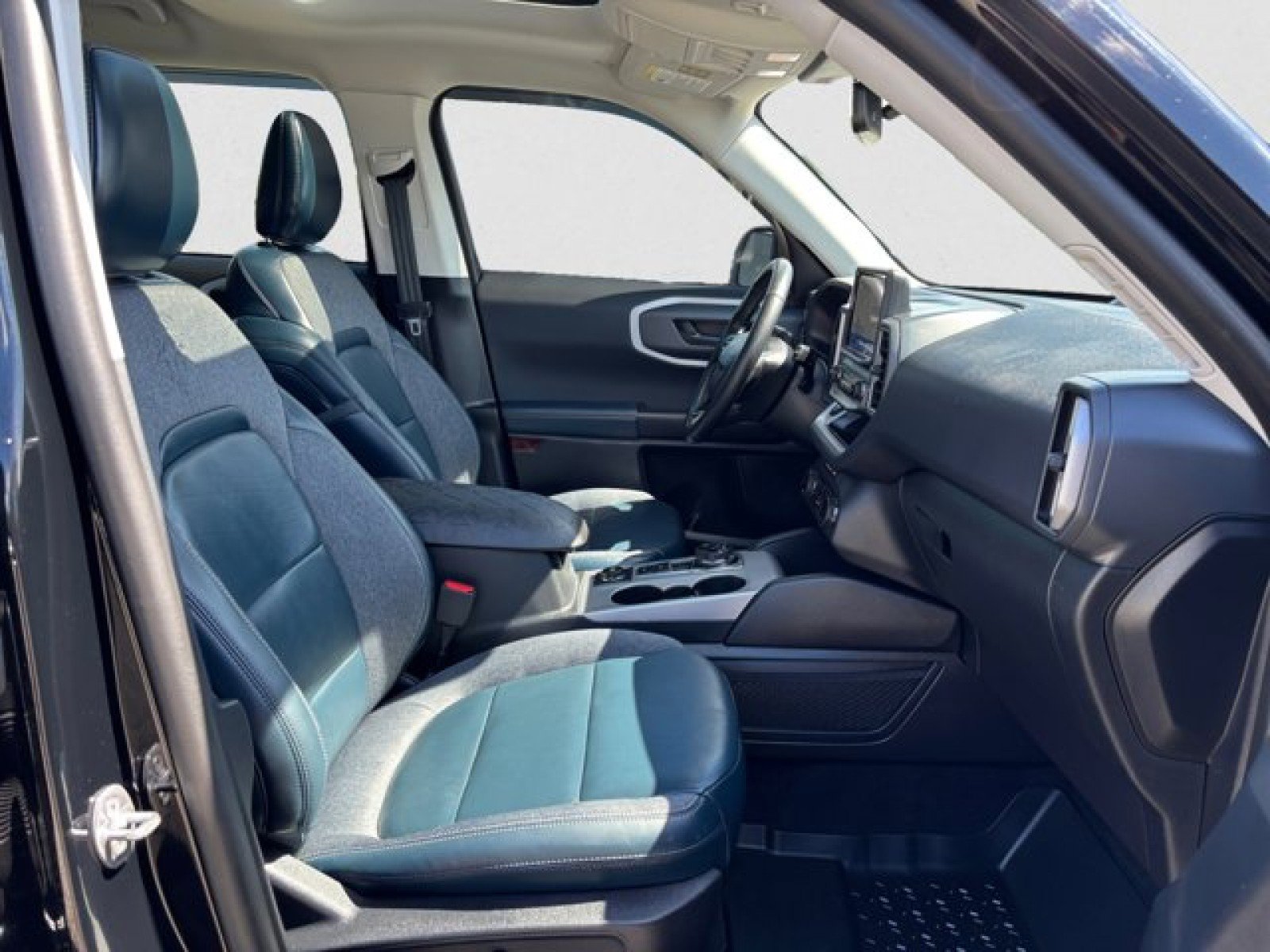 Used 2023 Ford Bronco Sport Outer Banks w/ Tech Package image 20