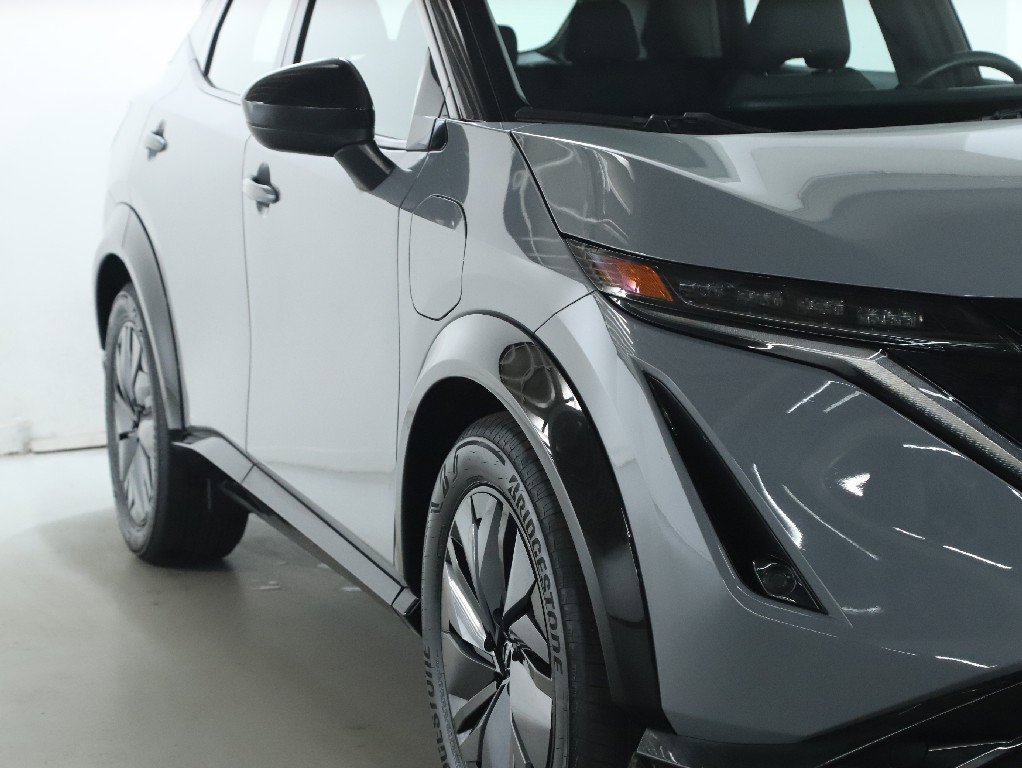 Used 2023 Nissan Ariya FWD image 9