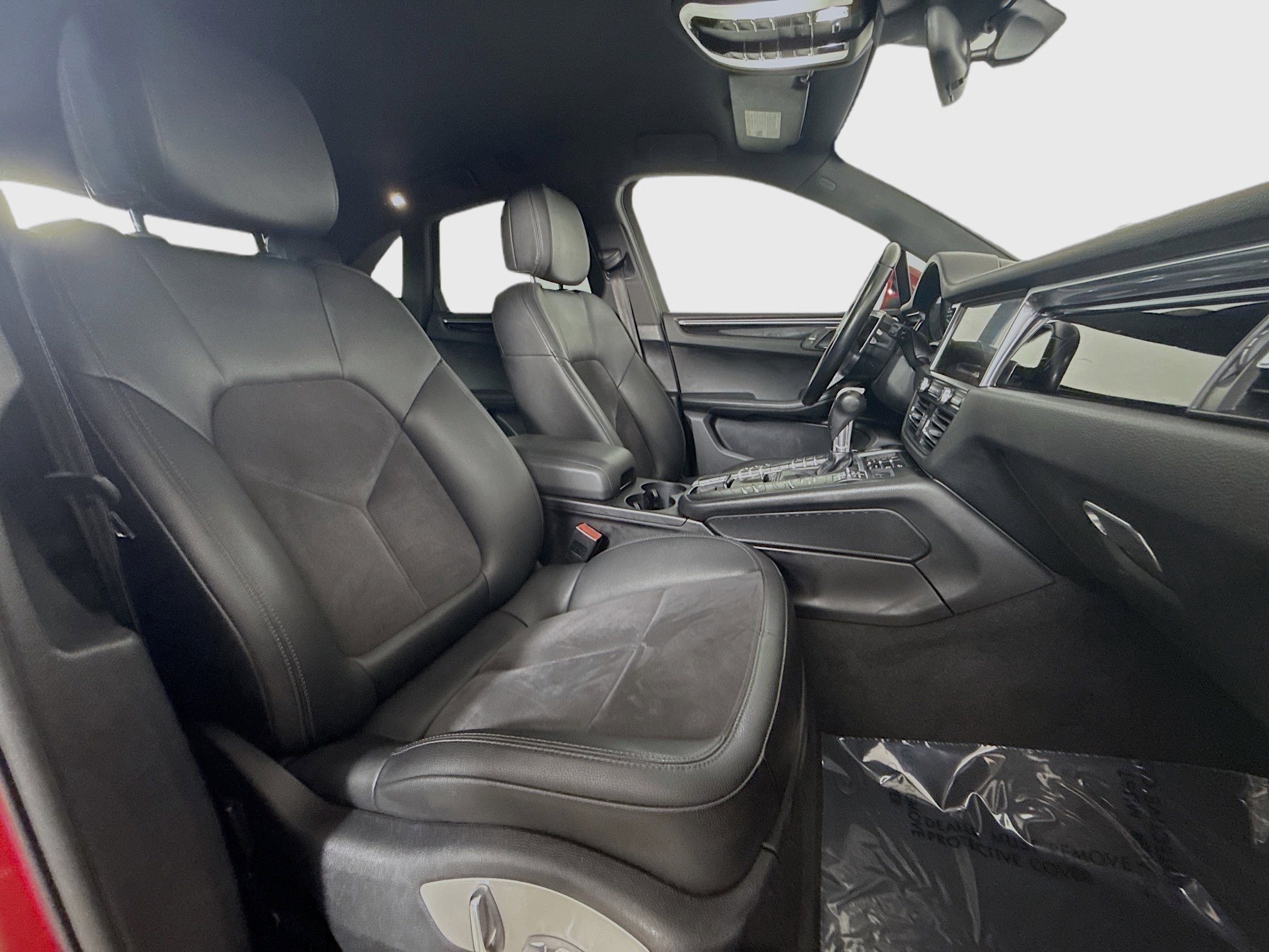 Used 2021 Porsche Macan image 27