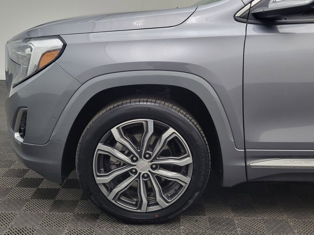 Used 2020 GMC Terrain Denali w/ Denali Premium Package AWD/4WD image 10