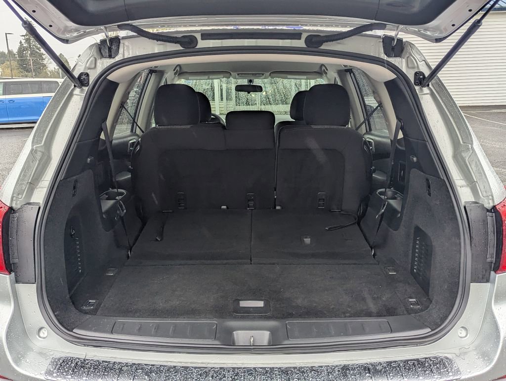 Used 2020 Nissan Pathfinder S AWD/4WD image 29
