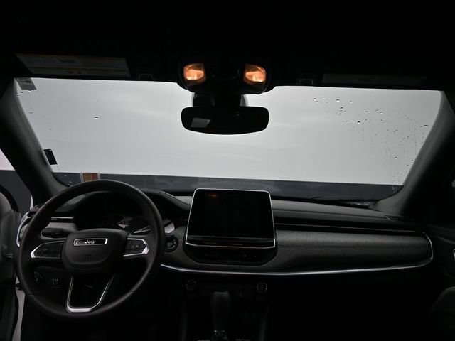 Used 2025 Jeep Compass Sport AWD/4WD image 18