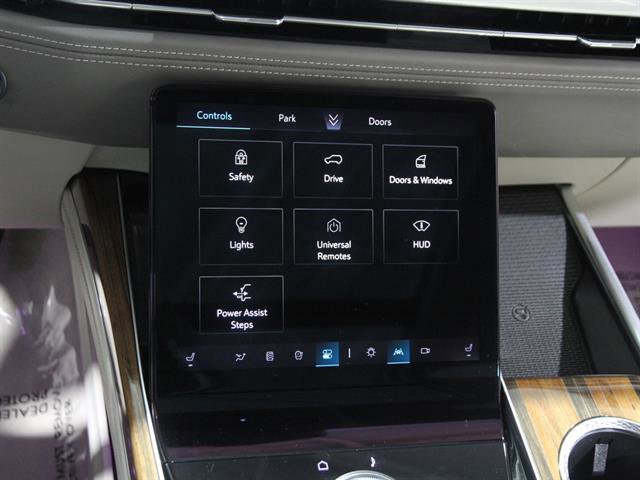 Certified 2025 Cadillac Escalade ESV Sport Platinum image 19