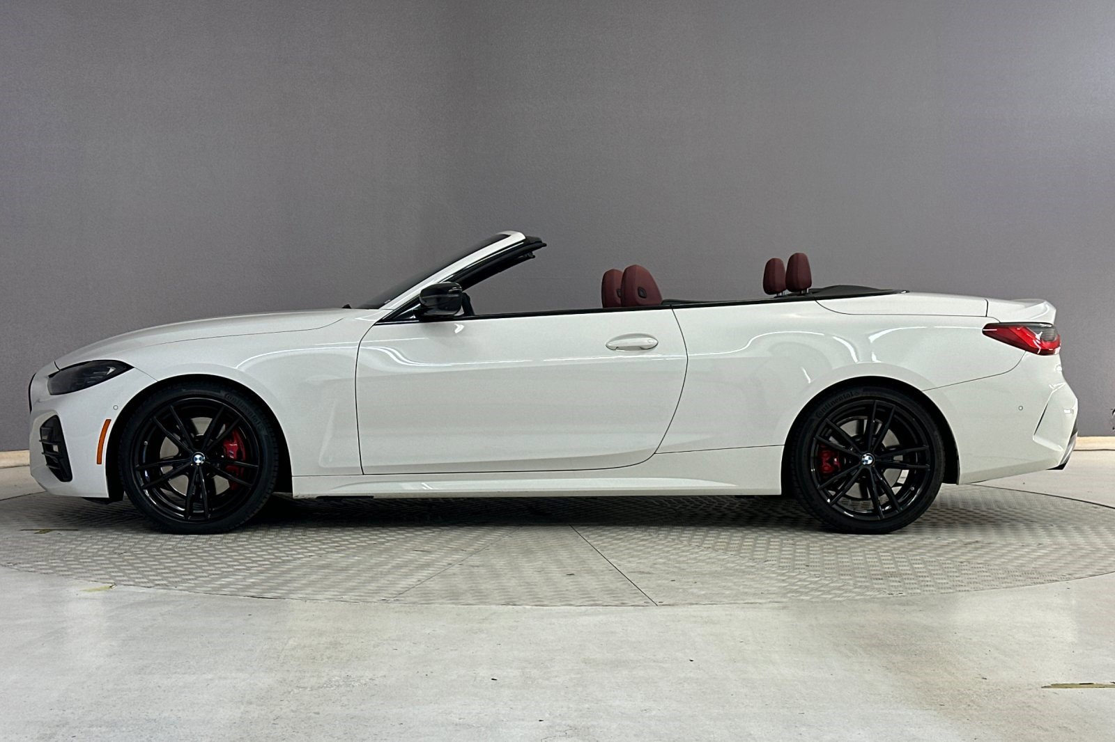 Certified 2023 BMW 430i Convertible w/ M Sport Package RWD image 2