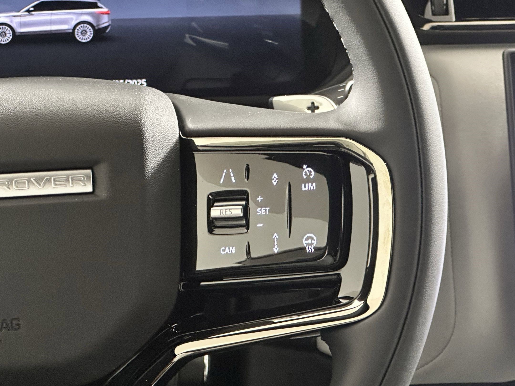 New 2026 Land Rover Range Rover Velar Dynamic SE image 21
