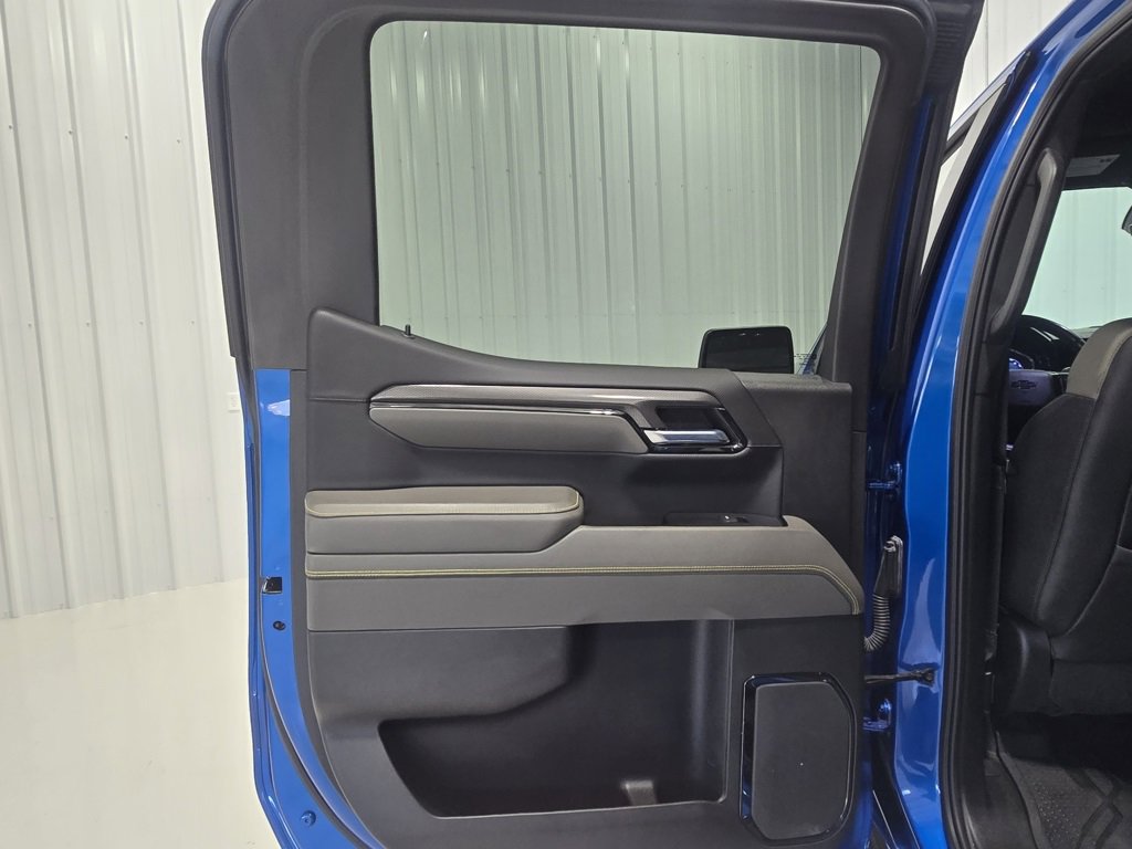 Used 2022 Chevrolet Silverado 1500 ZR2 w/ Technology Package image 19