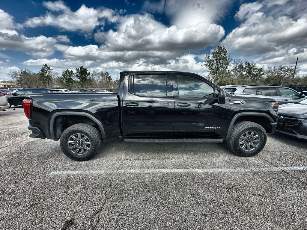 Used 2025 GMC Sierra 1500 AT4X image 2