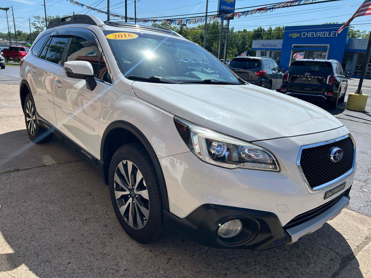Used 2016 Subaru Outback 2.5i Limited AWD/4WD image 7