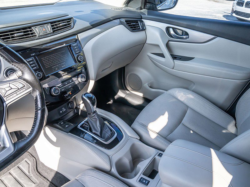 Used 2020 Nissan Rogue Sport SL image 16