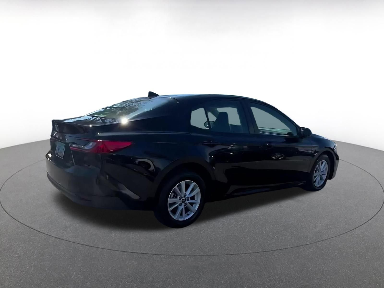 Used 2025 Toyota Camry LE image 14