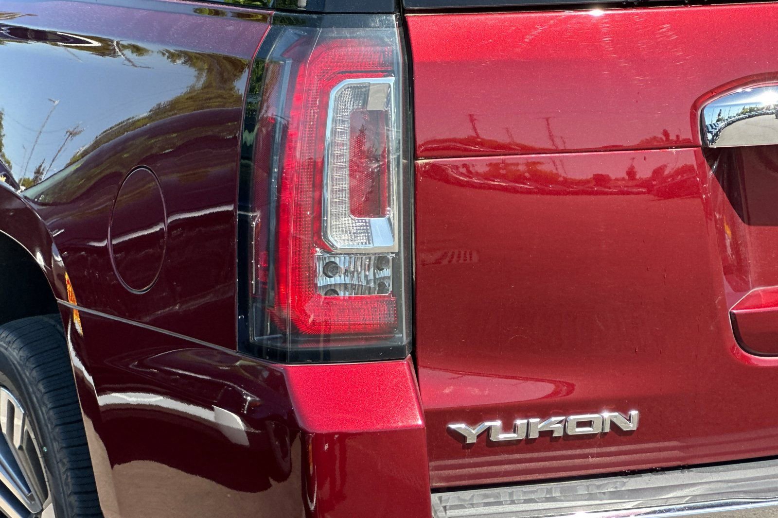Used 2018 GMC Yukon Denali w/ Denali Ultimate Package AWD/4WD image 27