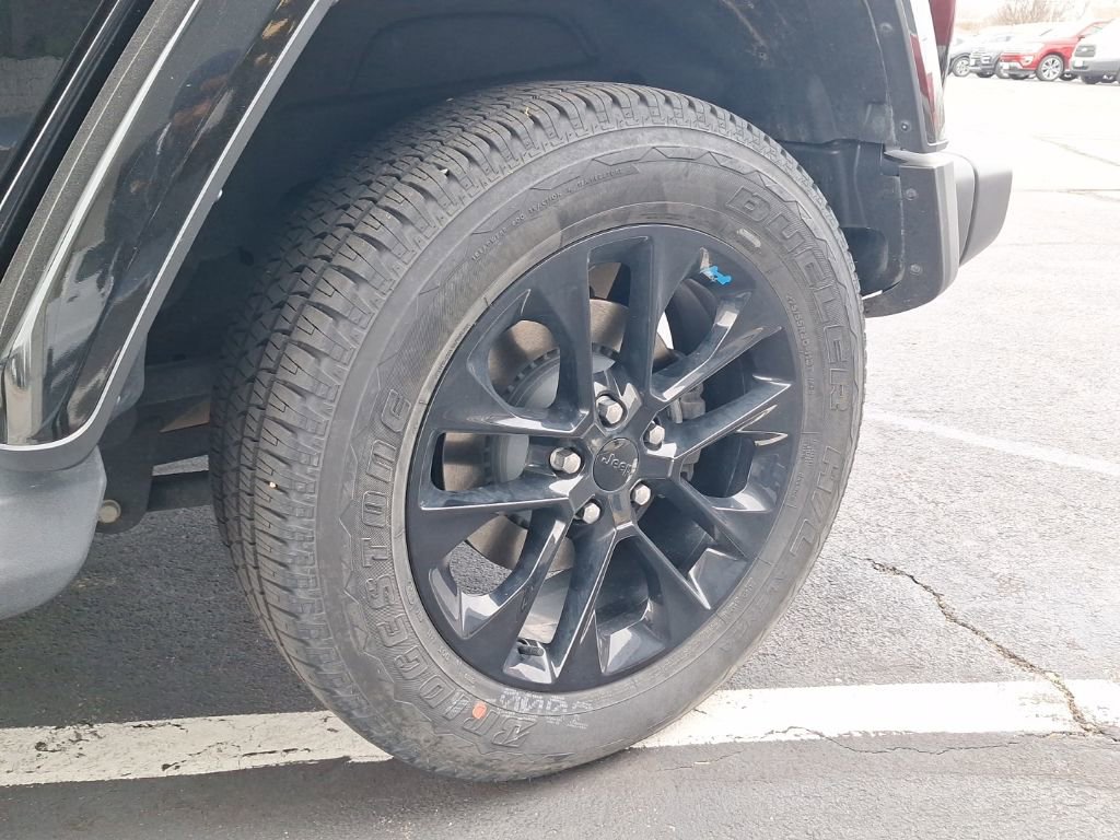 Used 2023 Jeep Wrangler Unlimited Sahara image 28