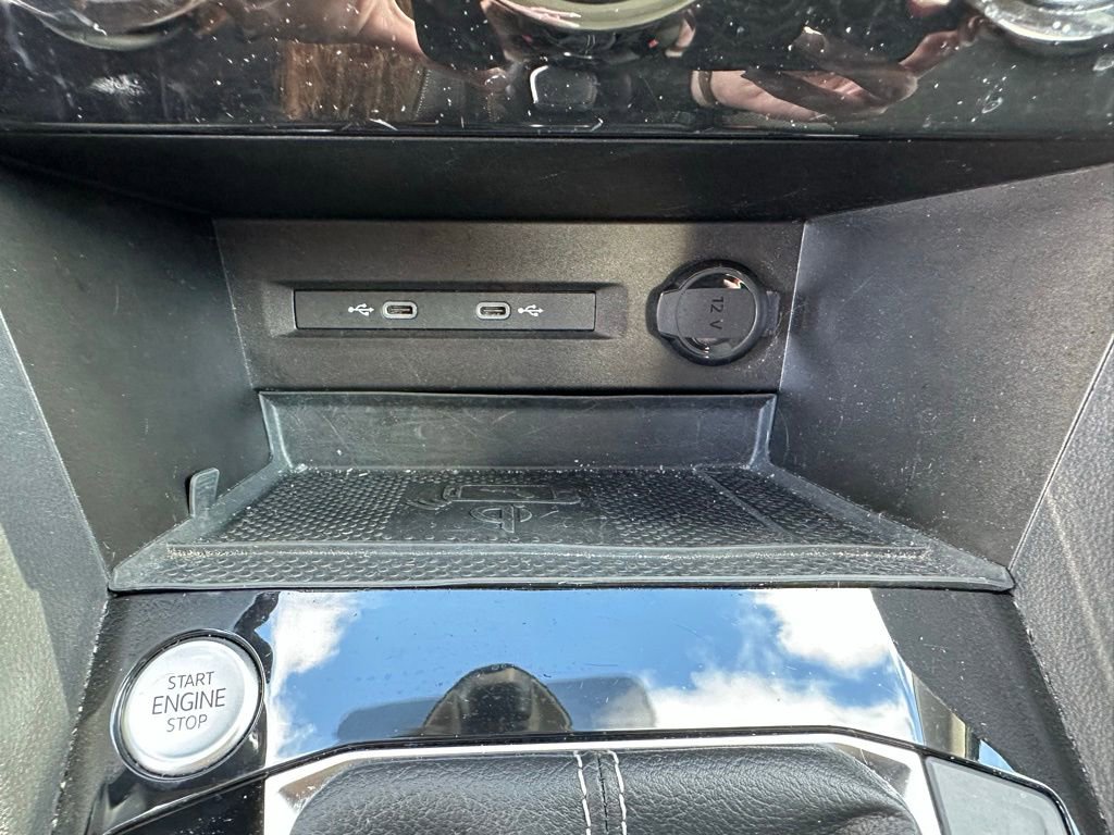 Used 2023 Volkswagen Taos SE image 25