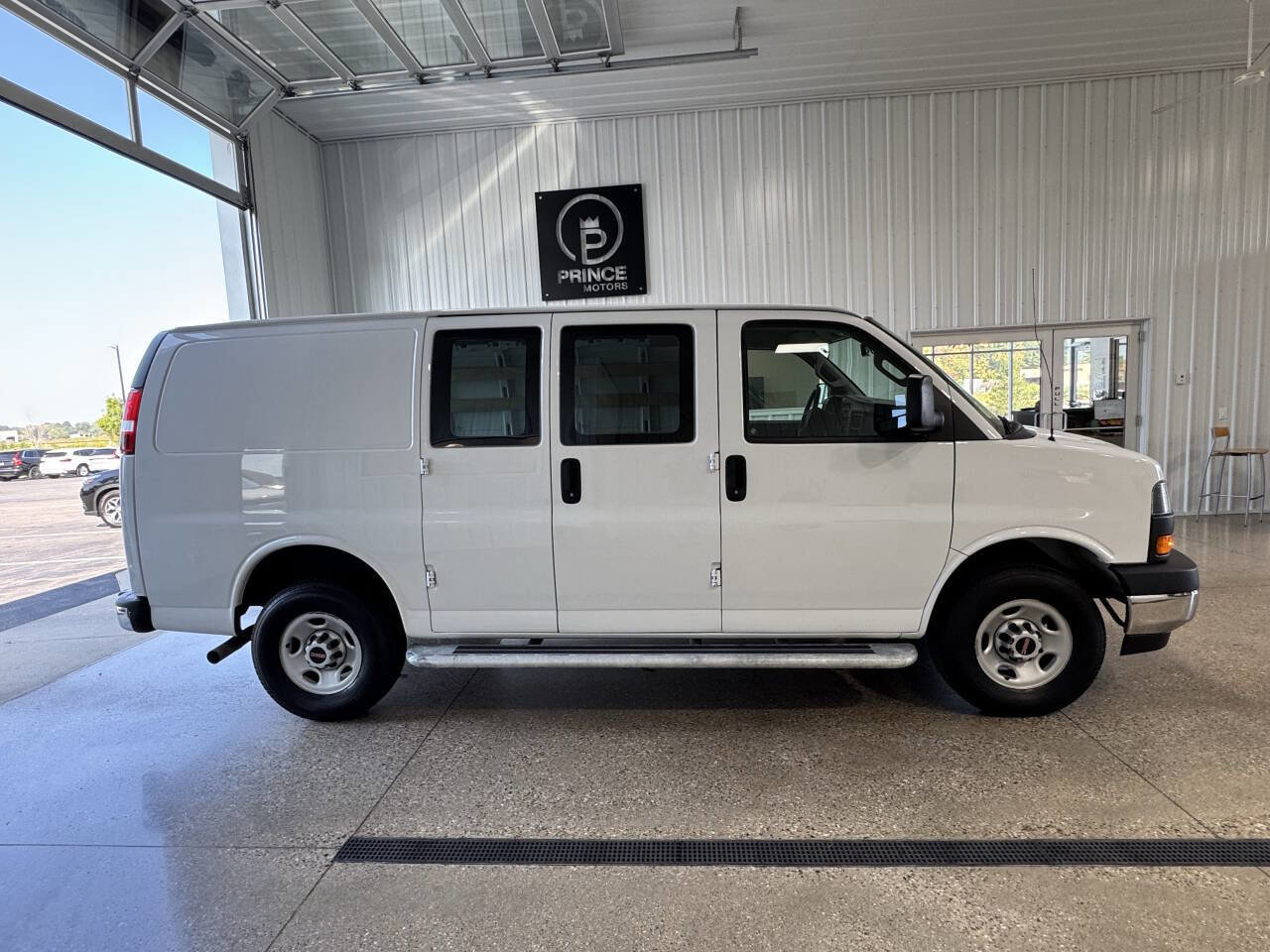 Used 2023 GMC Savana 2500 w/ Driver Convenience Package image 7