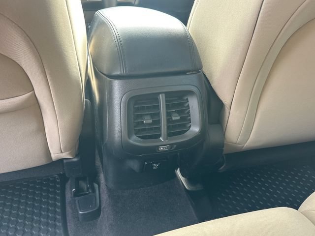 Used 2017 Jeep Cherokee Latitude w/ Cold Weather Group AWD/4WD image 15