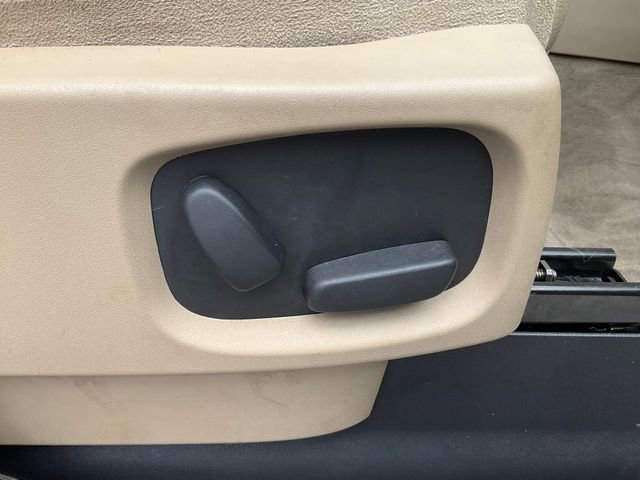 Used 2013 Land Rover LR4 HSE AWD/4WD image 22