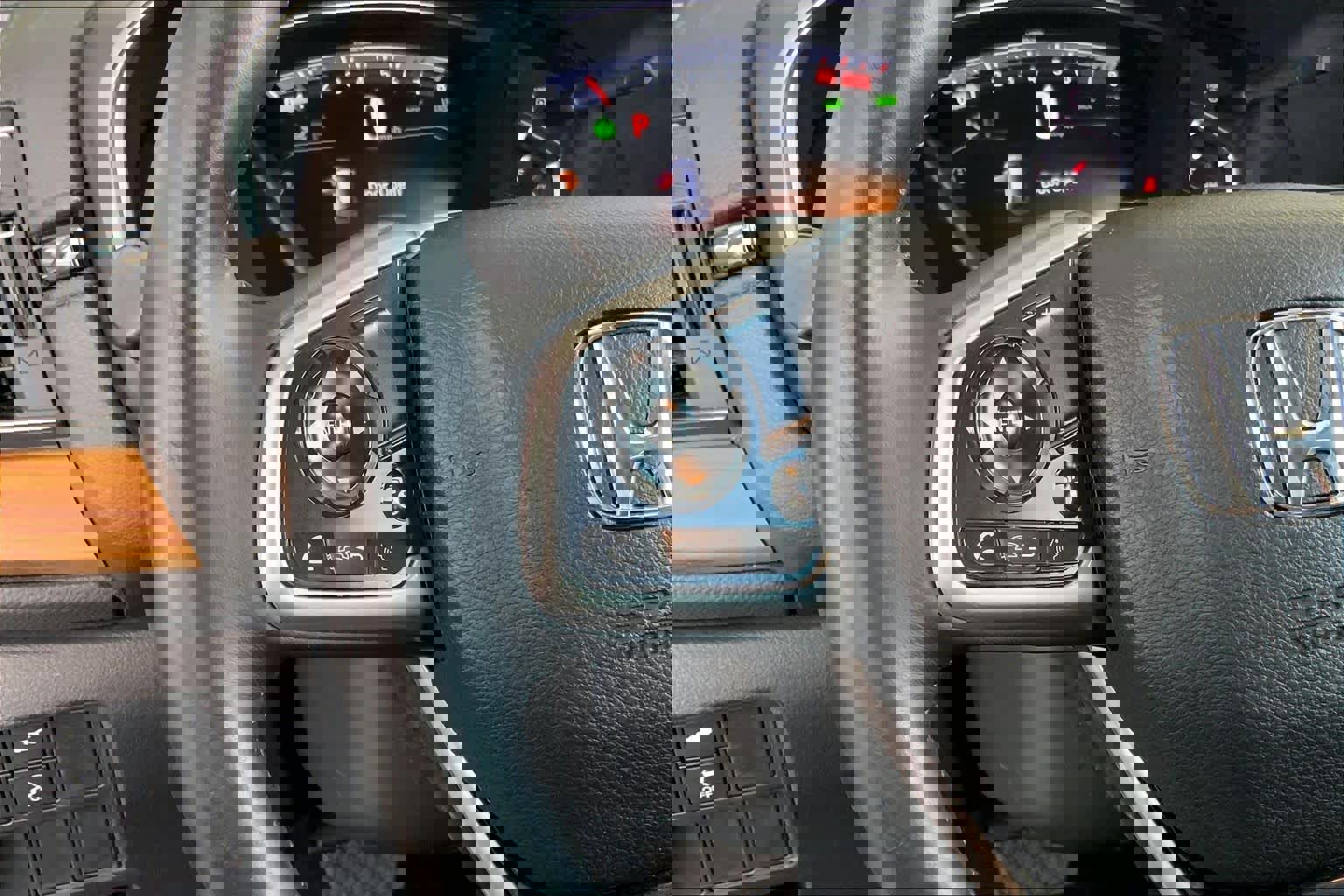 Used 2020 Honda CR-V Touring image 24