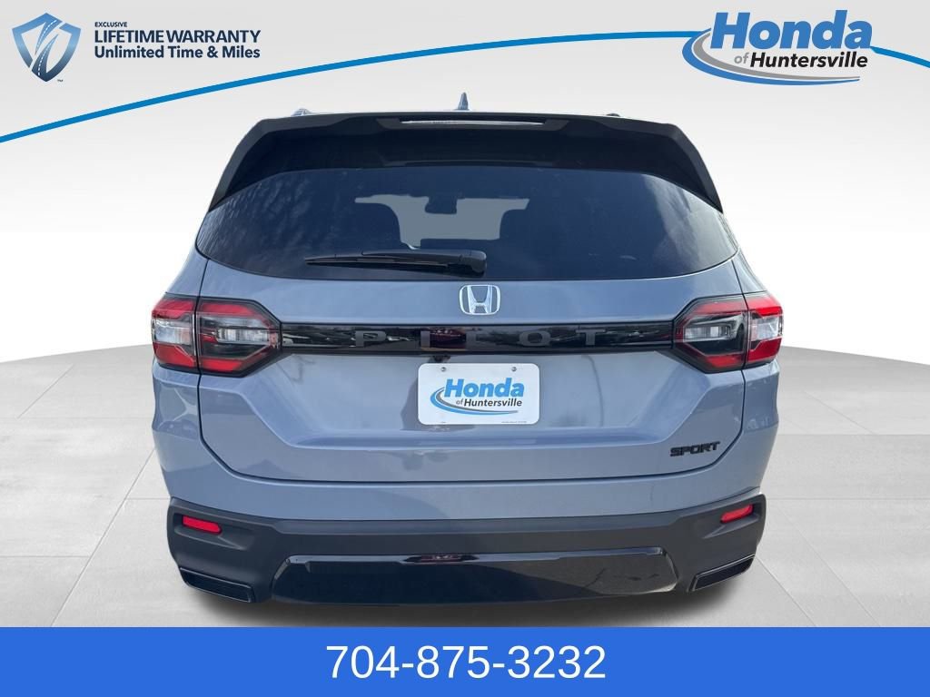 New 2026 Honda Pilot Sport image 7