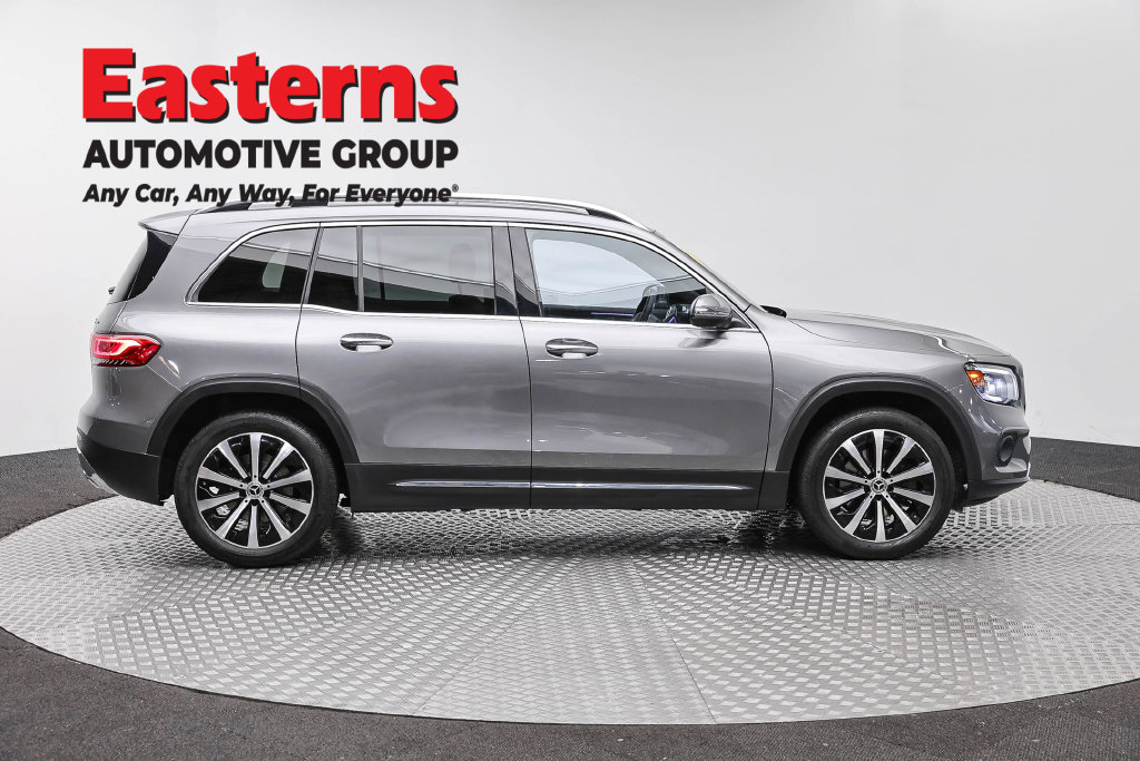 Used 2022 Mercedes-Benz GLB 250 4MATIC w/ Premium Package Lite image 6