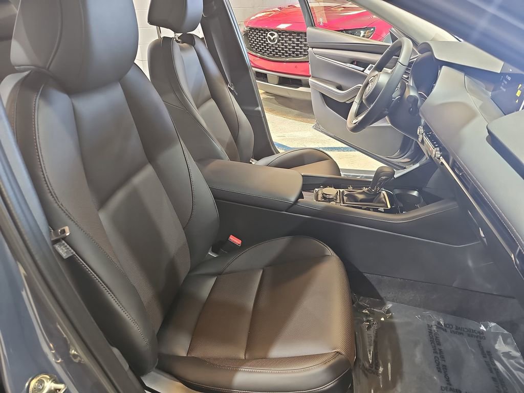 New 2026 MAZDA MAZDA3 2.5 Turbo Sedan w/Premium Plus image 10