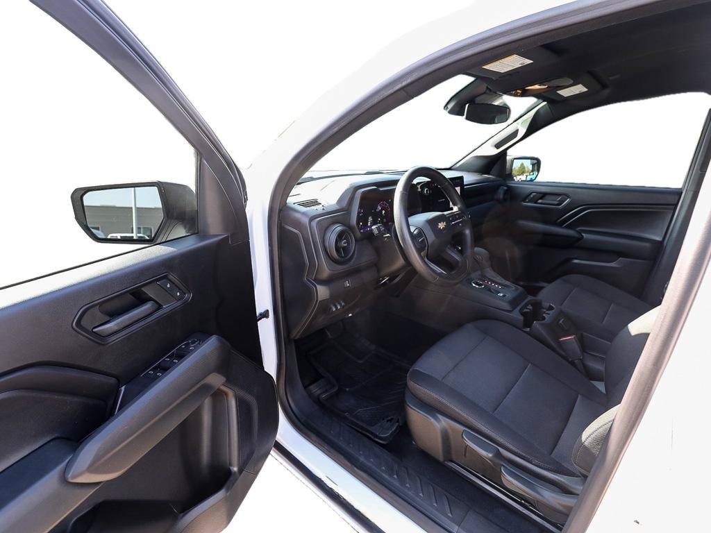 Used 2024 Chevrolet Colorado W/T AWD/4WD image 11