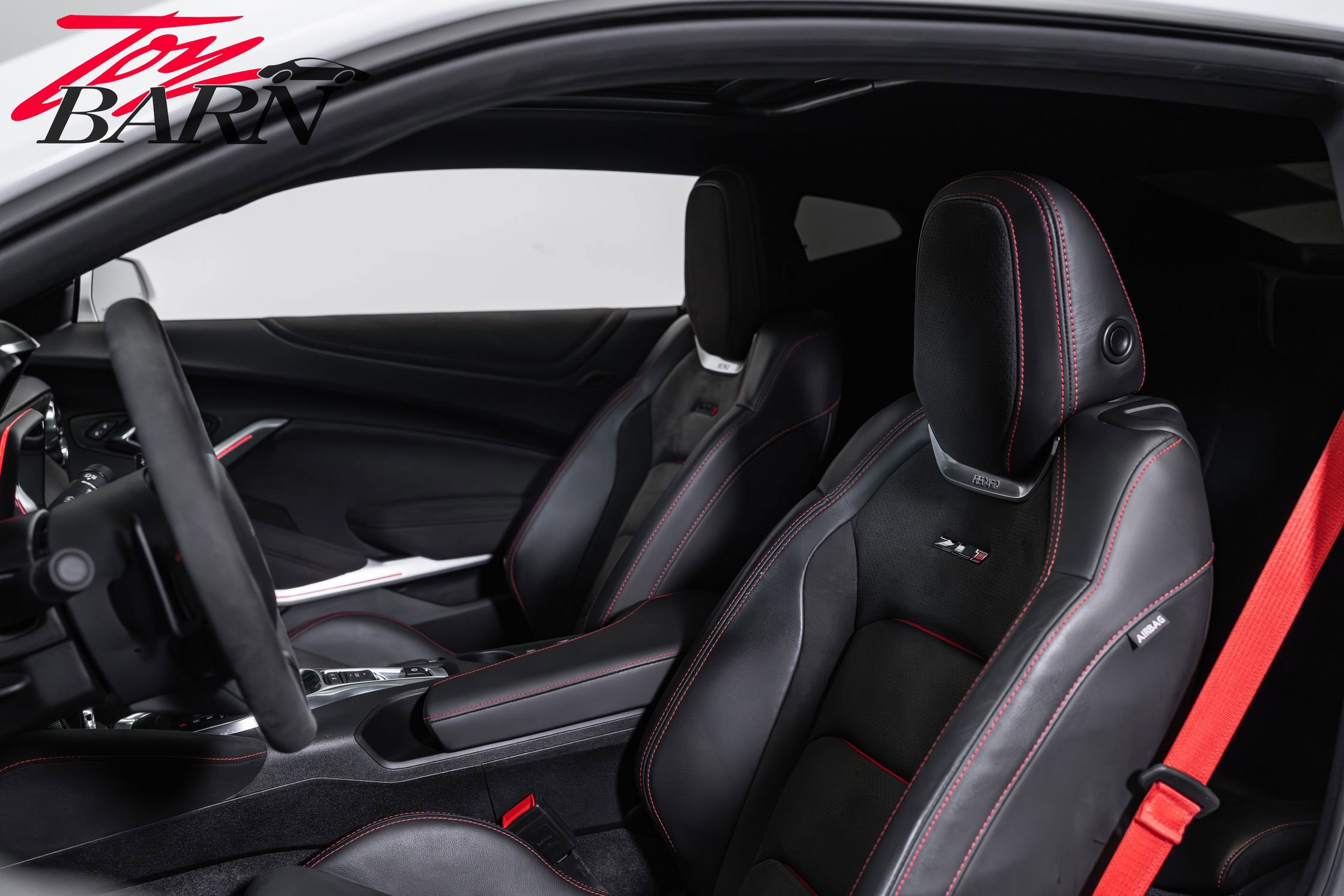 Used 2020 Chevrolet Camaro ZL1 RWD image 26
