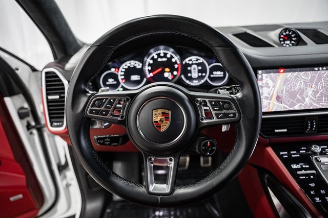 Used 2021 Porsche Cayenne Turbo image 27