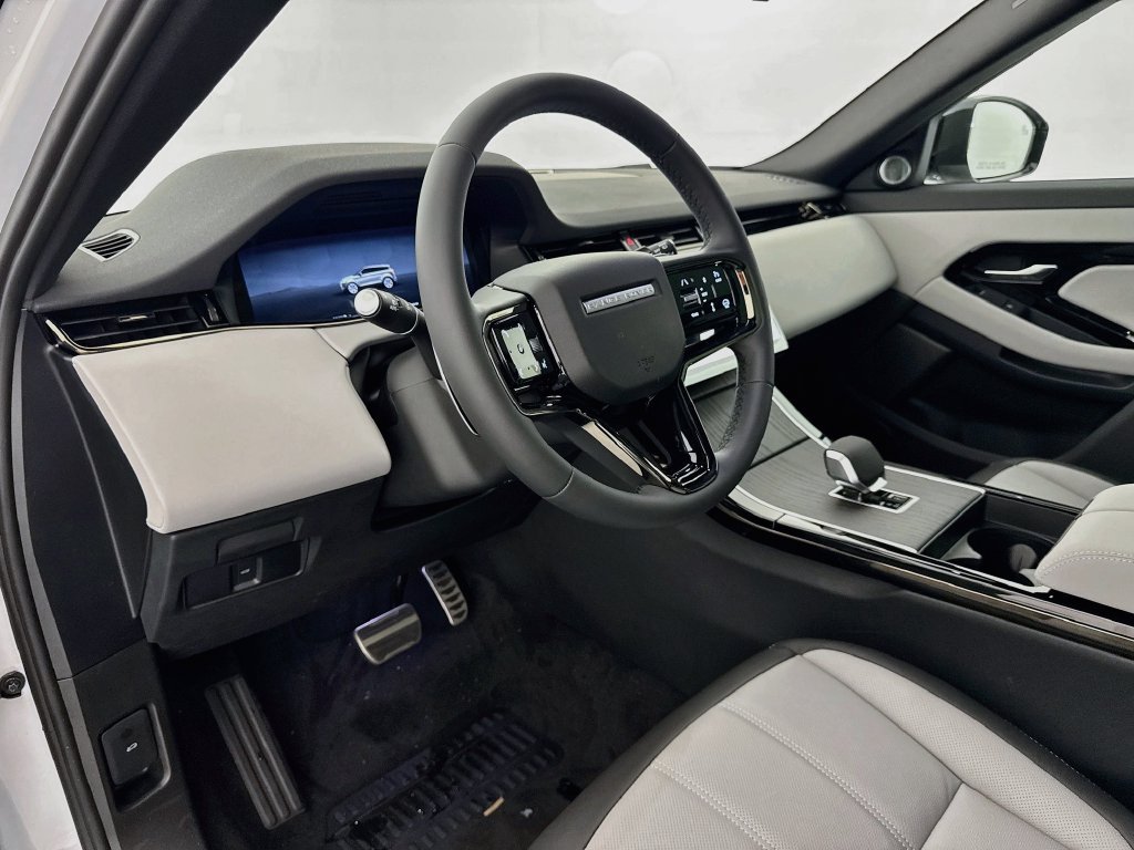 New 2026 Land Rover Range Rover Evoque Hoxton AWD/4WD image 9