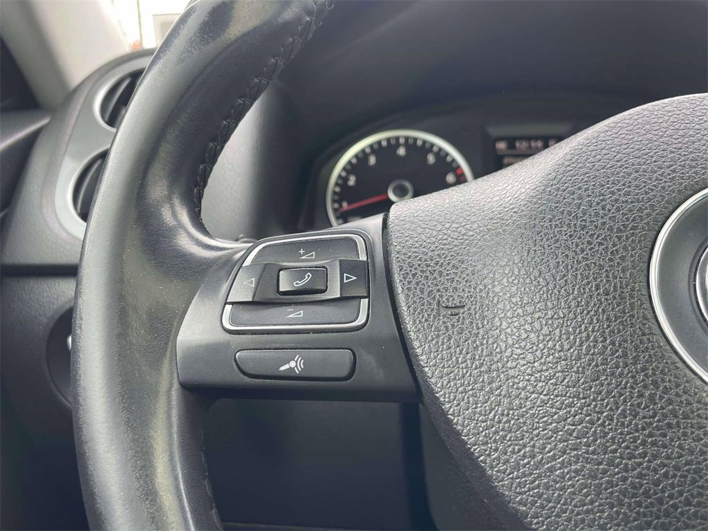 Used 2017 Volkswagen Tiguan Wolfsburg Edition image 22