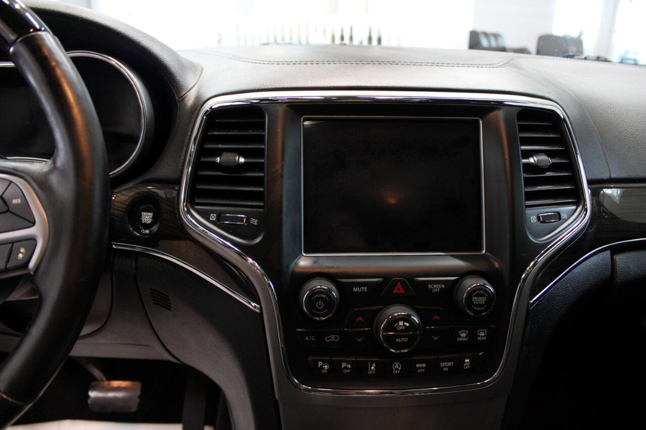 Used 2018 Jeep Grand Cherokee Overland image 18