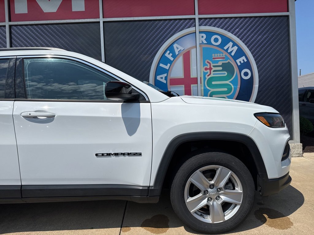 Used 2022 Jeep Compass Latitude image 4