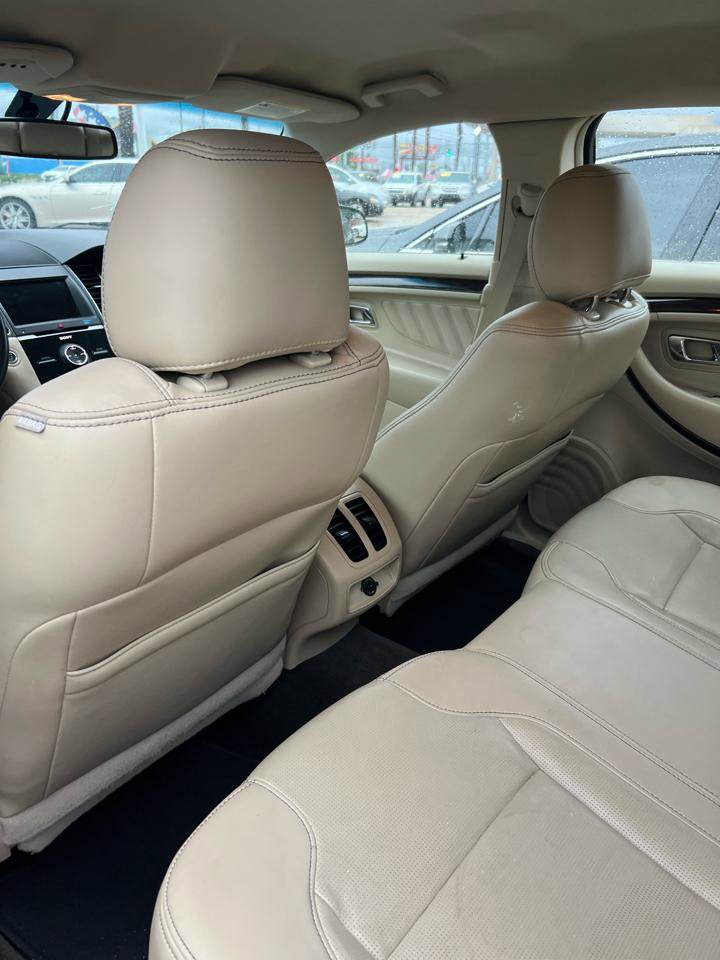 Used 2013 Ford Taurus Limited FWD image 5