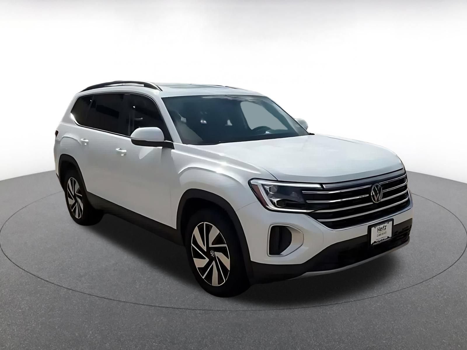 Used 2026 Volkswagen Atlas SE FWD image 3