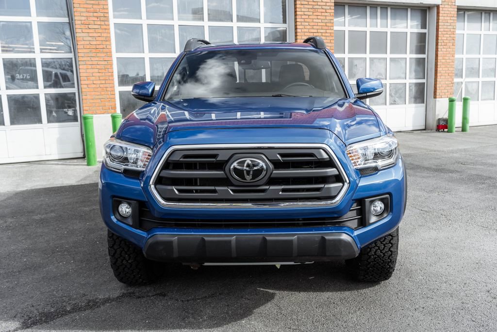 Used 2018 Toyota Tacoma TRD Off-Road image 33