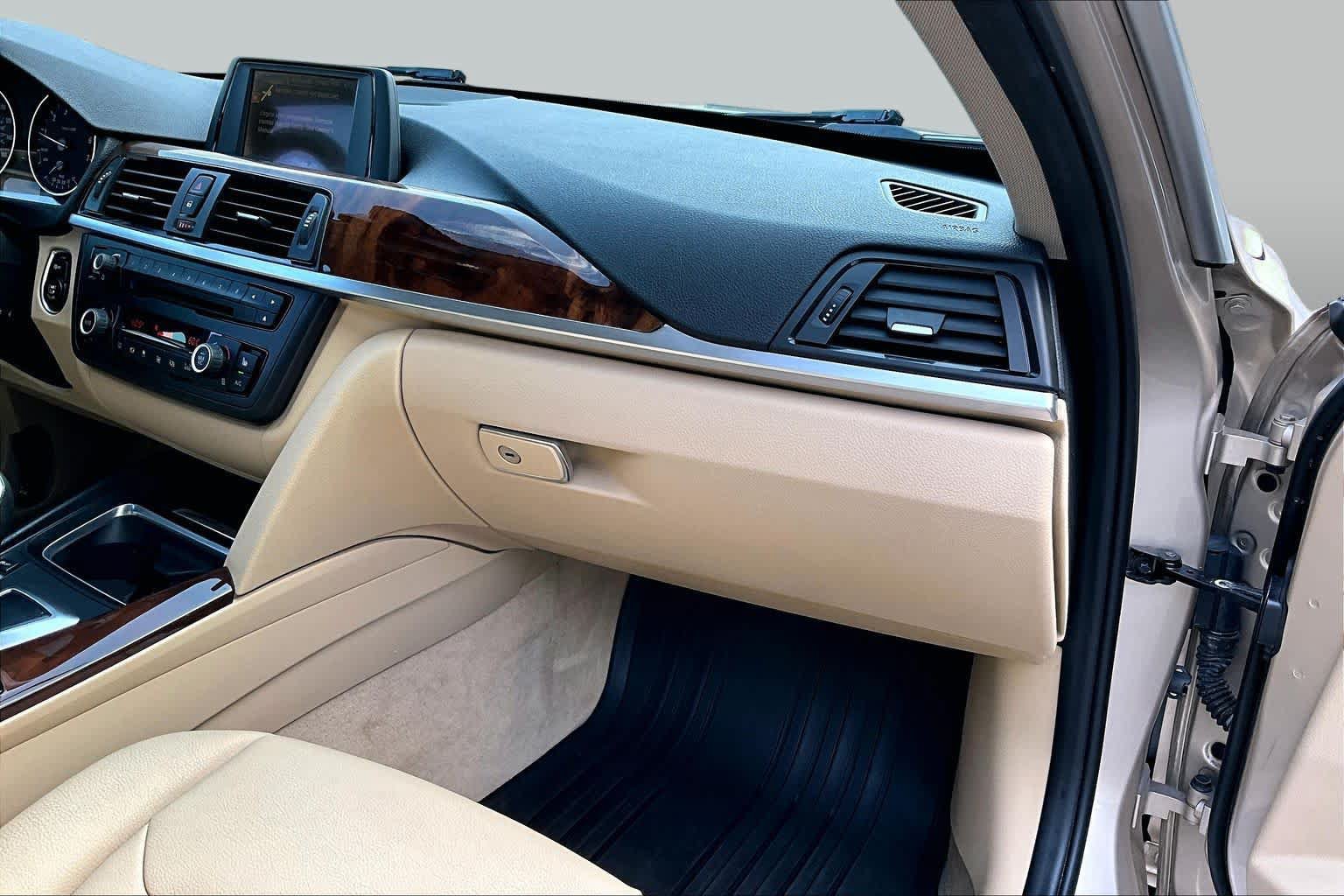 Used 2015 BMW 328i Sedan RWD image 19