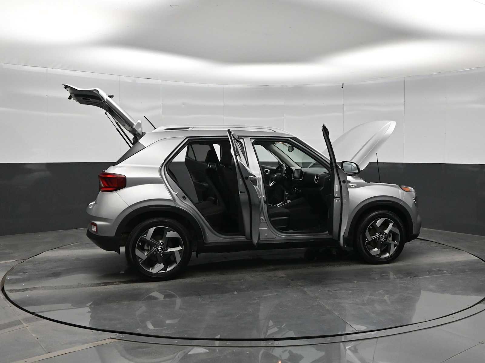 Used 2024 Hyundai Venue SEL FWD image 42