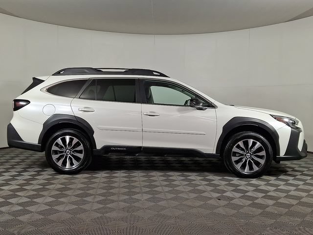 Used 2023 Subaru Outback Limited AWD/4WD image 10
