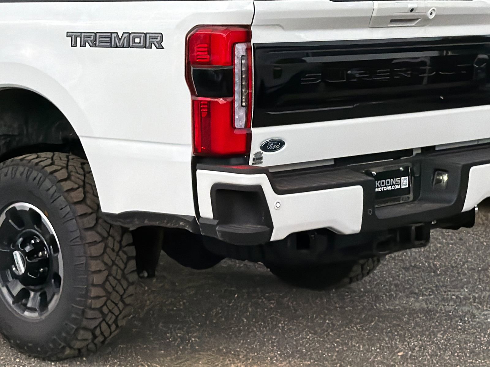 New 2026 Ford F250 Platinum w/ Tremor Off-Road Package image 7