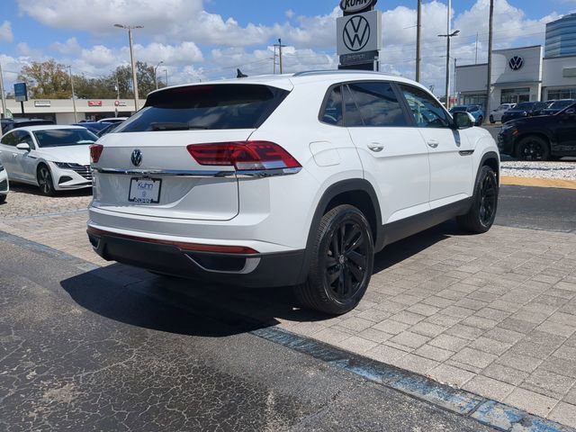Certified 2023 Volkswagen Atlas Cross Sport SE w/ Black Wheel Package image 4