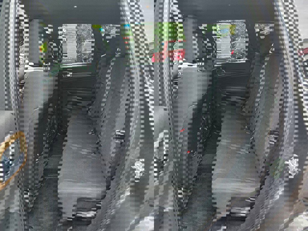 Used 2017 Jeep Grand Cherokee Laredo w/ Quick Order Package 23E image 9