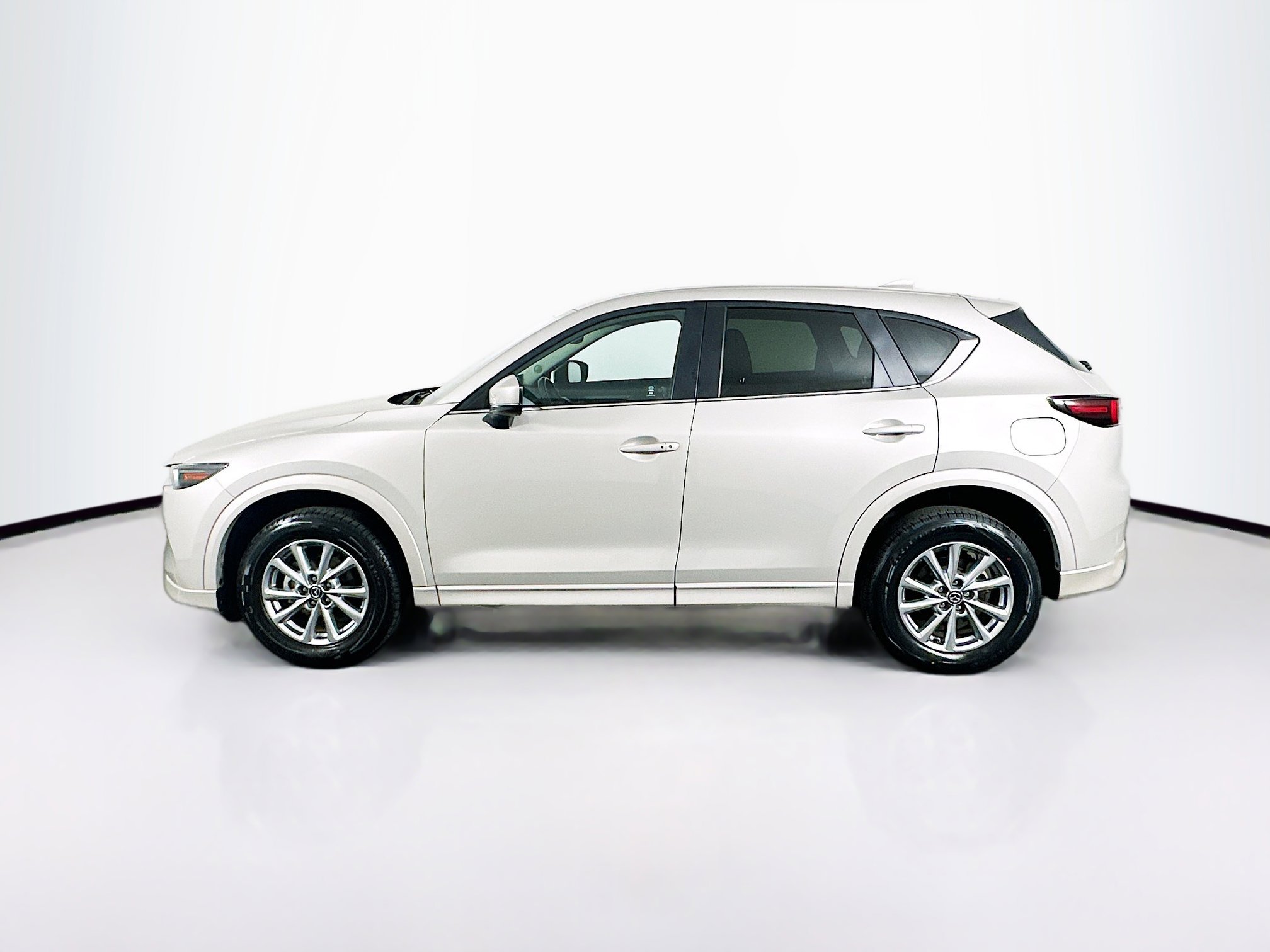 Used 2025 MAZDA CX-5 AWD 2.5 S w/ Preferred Package image 4