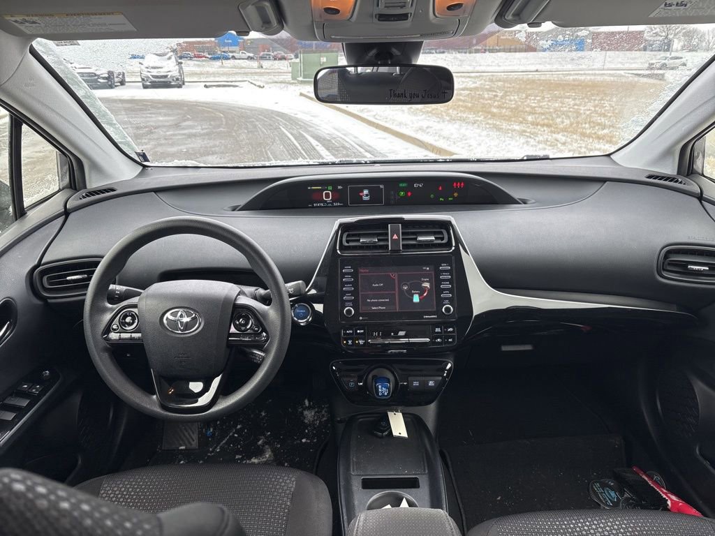 Used 2021 Toyota Prius LE image 18